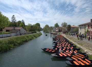 france/marais-poitevin/shop/restaurant-la-passerelle-specialites-d-anguilles-et-galettes