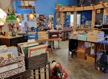 idaho/nampa/shop/mizz-bee-haven