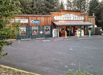 california/yosemite-national-park/shop/yosemite-lakes-country-store