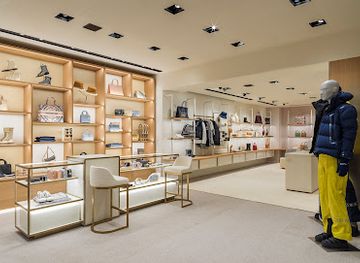 switzerland/st-moritz/shop/dior-st-moritz