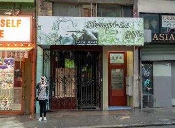 california/san-francisco/chinatown/shop/shangri-la-gifts