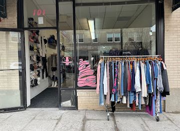 new-jersey/great-swamp-national-wildlife-refuge/shop/the-collective