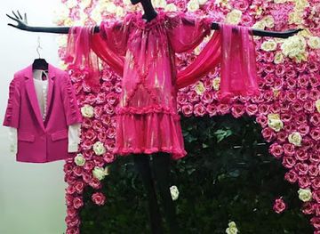 italy/pompeii/amphitheatre-of-pompeii/shop/roberta-falco-shop