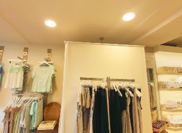 guernsey/moulin-huet-bay/shop/plaisirs