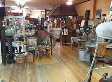 texas/hill-country/shop/antique-mall-of-fredericksburg