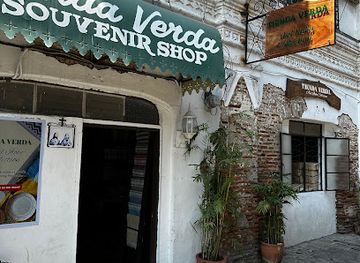 philippines/ilocos-norte/vigan-city/shop/tienda-verda-souvenir-shop