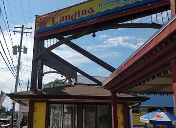 ohio/geneva-on-the-lake/shop/the-landing-festival-marketplace