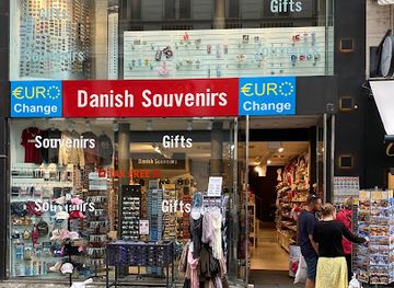 denmark/north-zealand/shop/danish-souvenirs-luggages