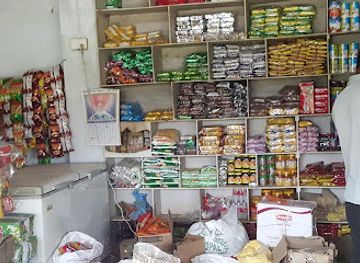 nepal/chitwan/sauraha/shop/seven-eleven-provision-shop