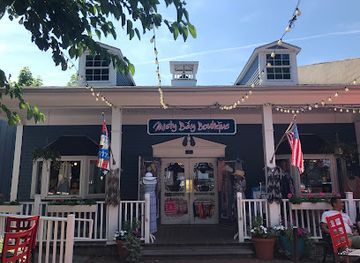 ohio/lake-erie-islands/shop/misty-bay-boutique