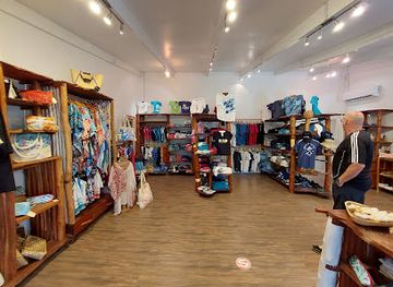 seychelles/anse-royale/shop/pineapple-studio