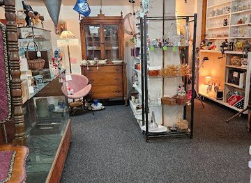 florida/crystal-river/shop/heritage-antiques-mall