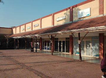 zambia/livingstone/shop/falls-park-shopping-centre