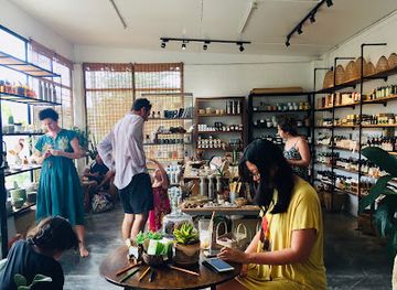 thailand/koh-tao/shop/may-and-co