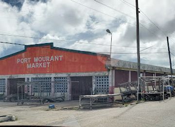 guyana/kanuku-mountains/shop/port-mourant-market