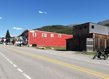 montana/beartooth-highway/shop/cooke-city-store