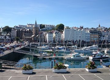 guernsey/st-peter-port-waterfront/shop/pier-17-restaurant