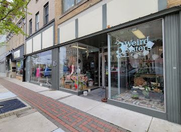 ohio/southwest-ohio/shop/the-3-weird-sisters-studio-a-collection-of-unusual-things