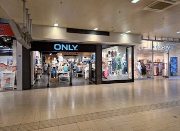 austria/vienna/rudolfsheim-funfhaus/shop/only