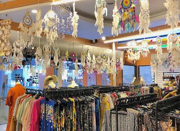malaysia/sabah/shop/pantai-pantai-kota-kinabalu-souvernirs-handicraft-beach-dresses-clothes