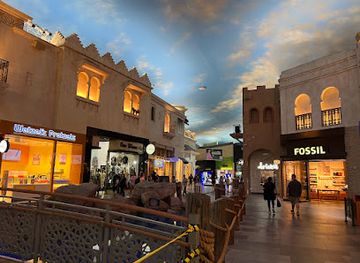 nevada/mount-charleston/shop/miracle-mile-shops