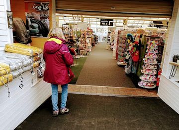 ireland/giant-s-causeway/shop/creative-gardens-bushmills