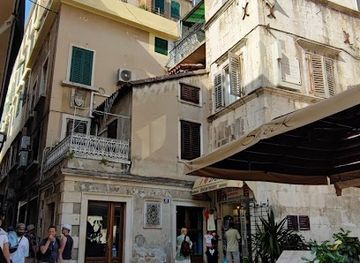 croatia/split/bacvice/shop/cro-corner