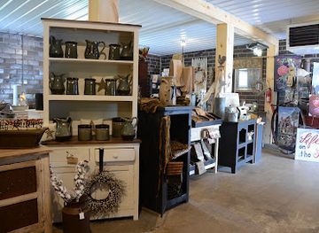 indiana/bloomington/shop/simply-primitive