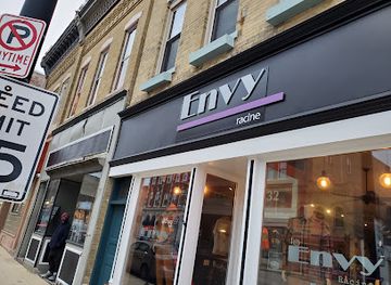 wisconsin/racine/shop/envy-fits-and-fashion-racine-store