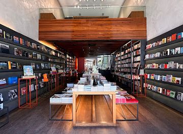 brazil/serra-da-bocaina-national-park/shop/livraria-das-mares