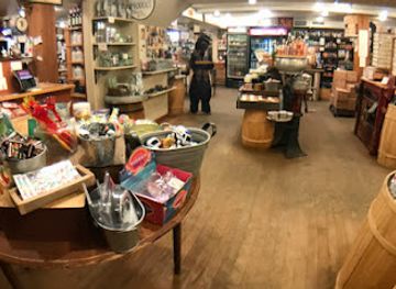 vermont/stowe-mountain-resort/shop/stowe-mercantile