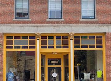 indiana/west-lafayette/shop/retail-therapy-boutique-retail-pets