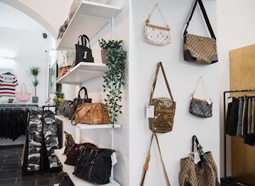 austria/linz/innenstadt/shop/olesstore-vintage