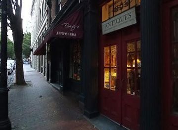 indiana/richmond/shop/antique-boutique-delectable