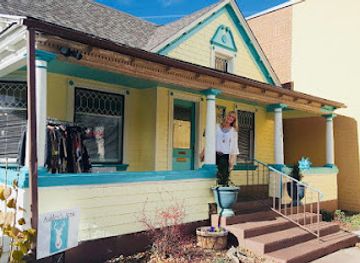 colorado/colorado-springs/shop/ashley-s-attic