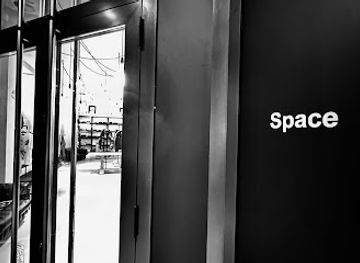 czechia/prague/josefov/shop/space