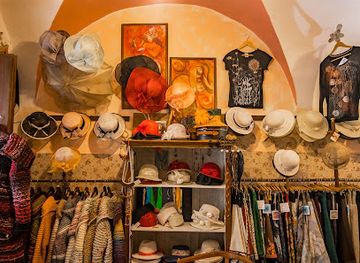 czechia/cesky-krumlov/shop/atelier-hezky-cesky
