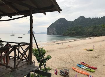 thailand/trang-archipelago/shop/garnet-beach-charlie-beach