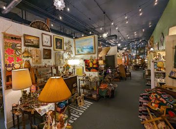 nebraska/southeast-nebraska/shop/piqued-curiosities-antiques-gifts
