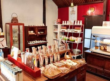 japan/yufuin/shop/yufuin-table