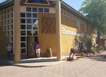 botswana/nxai-pan-national-park/shop/botswana-craft