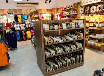 sri-lanka/pinnawala-elephant-orphanage/shop/luv-sl-pinnawala