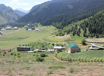 kyrgyzstan/jety-oguz-valley/shop/seven-bulls-rock