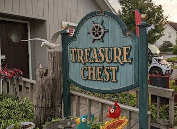 michigan/charlevoix/shop/treasure-chest