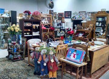 virginia/fredericksburg/shop/present-past-treasures