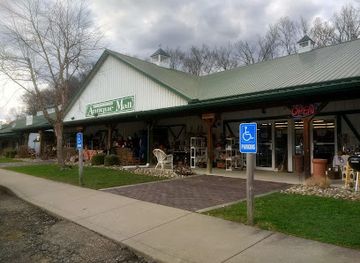 ohio/hocking-hills/shop/spring-street-antique-mall
