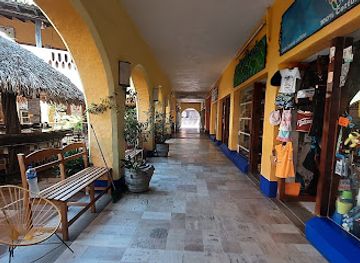 mexico/ixtapa-zihuatanejo/ixtapa/shop/los-patios-mall-ixtapa