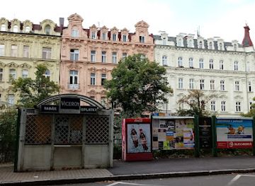 czechia/karlovy-vary/shop/glass-chandeliers-porcelain-pokorny-r-ing
