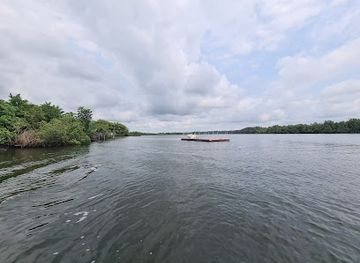gabon/ivindo-basin/shop/cap-caravane