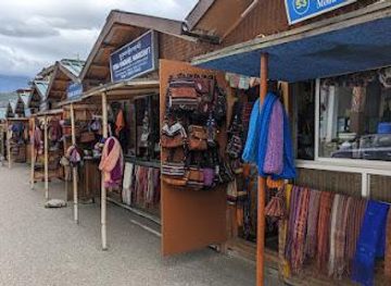 bhutan/thimphu/shop/handicraft-market